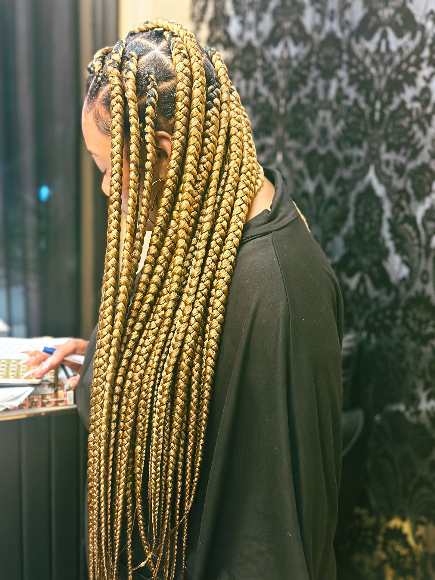 Knotless braids